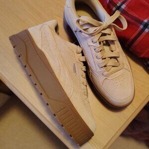 Brand new platform pumas